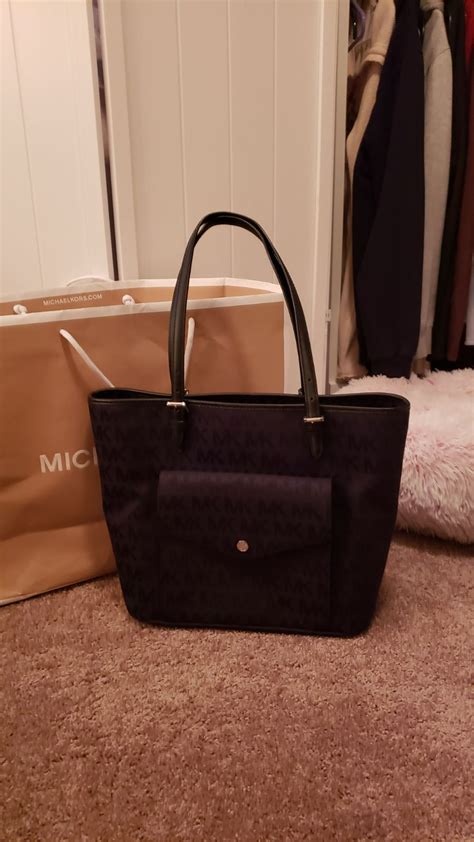 michael kors doesn't sell the item i want anymore|does michael kors sell items.